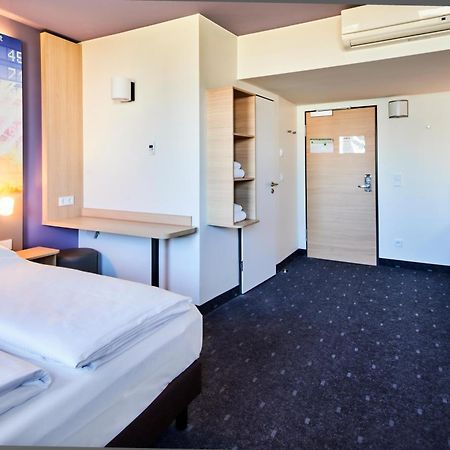 B&B Hotel Frankfurt-Airport Франкфурт-на-Майні Екстер'єр фото