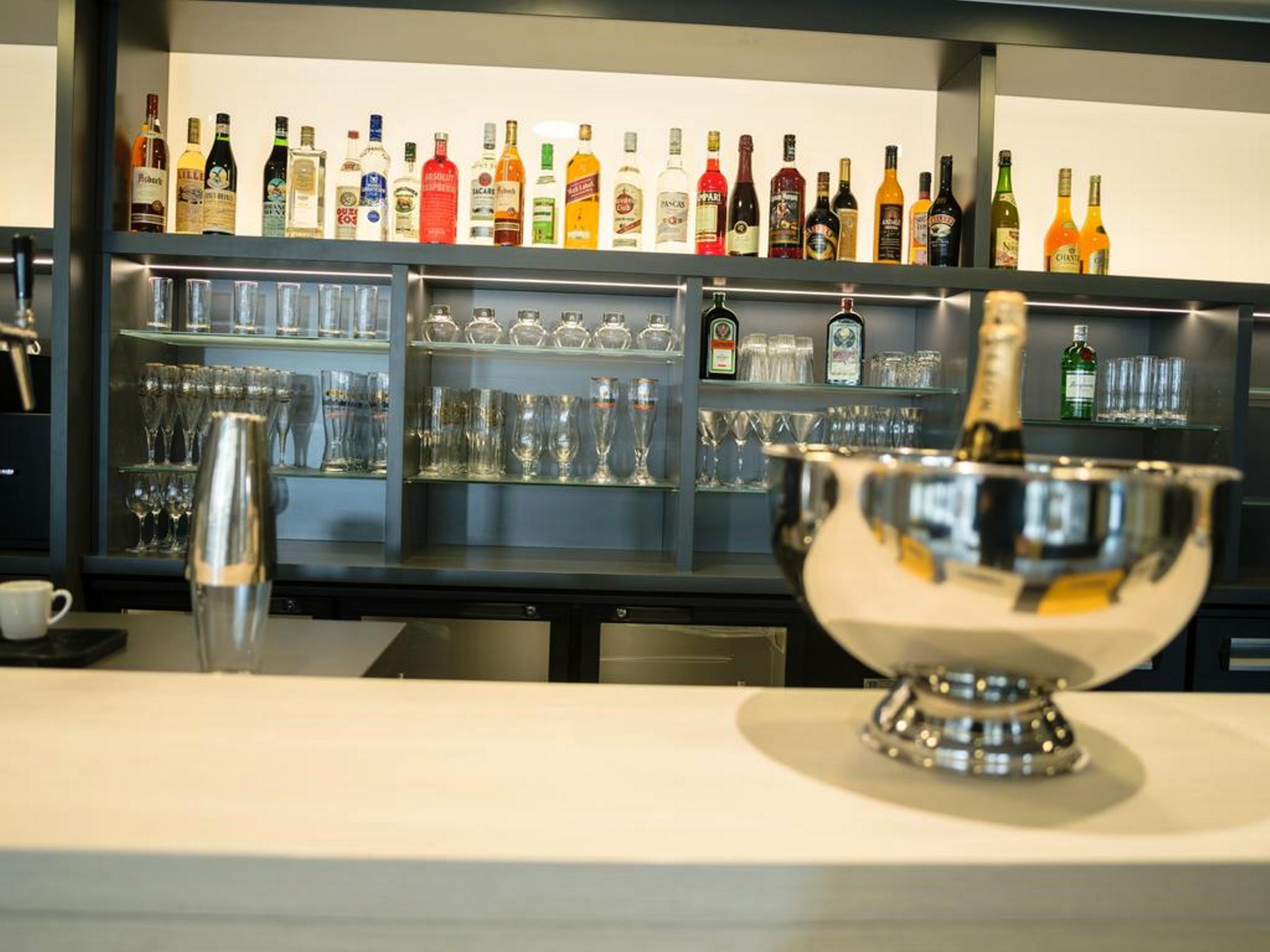 B&B Hotel Frankfurt-Airport Франкфурт-на-Майні Екстер'єр фото
