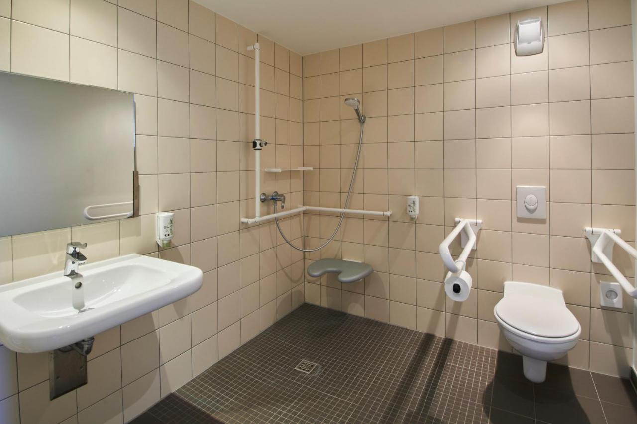 B&B Hotel Frankfurt-Airport Франкфурт-на-Майні Екстер'єр фото