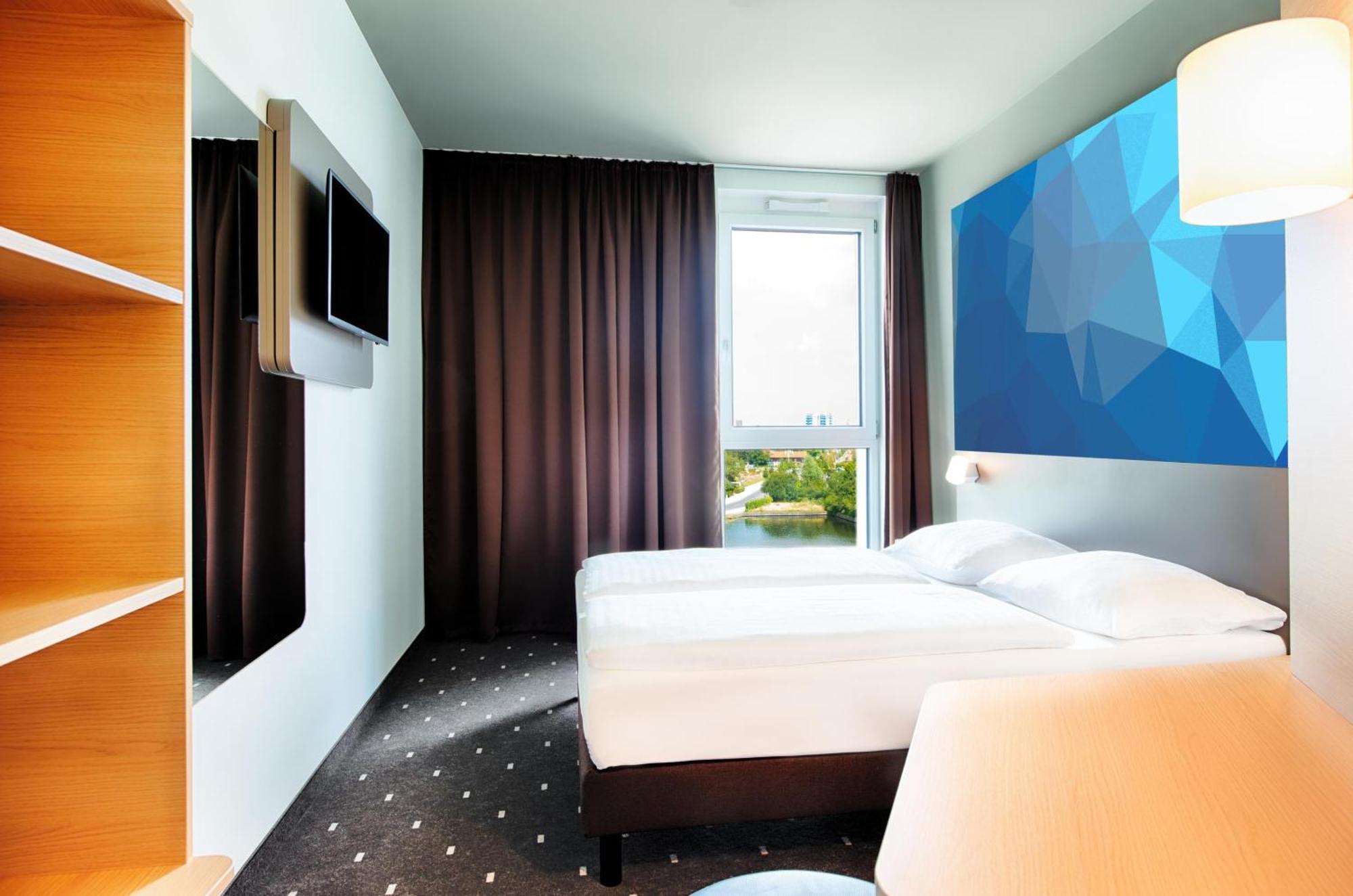 B&B Hotel Frankfurt-Airport Франкфурт-на-Майні Екстер'єр фото